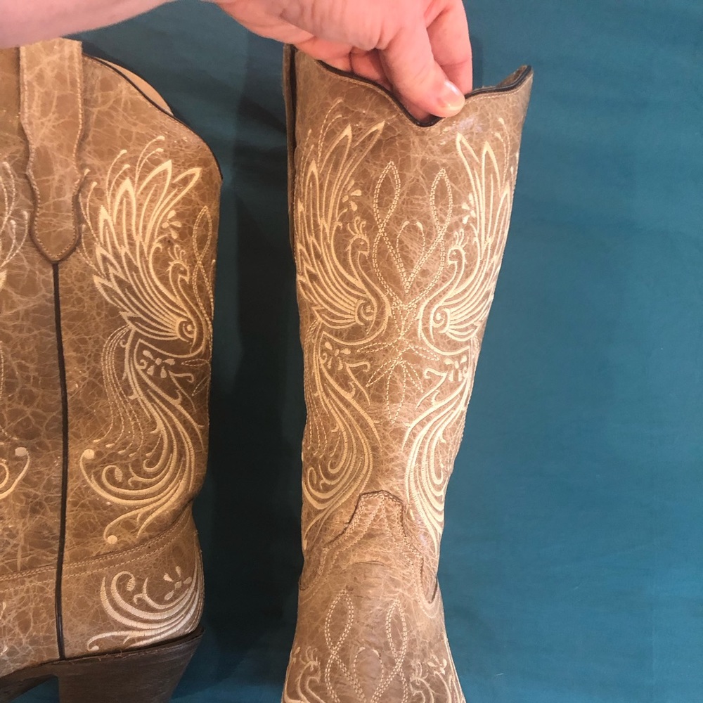 Ladies, Corral boots, size 9.5